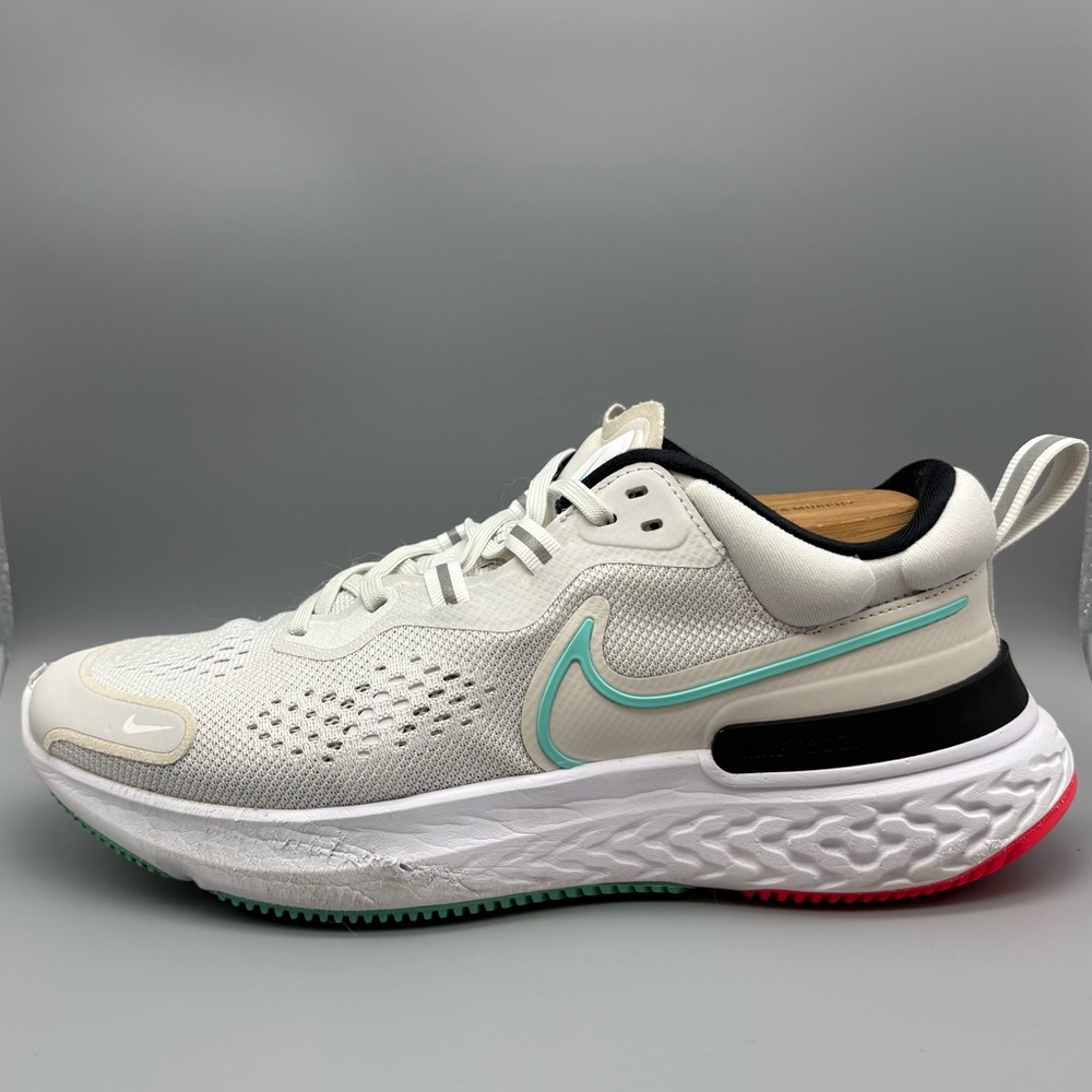 Nike | React Miler 2 Running Shoes - Platinum Tint White Green Pink ; Mens 8